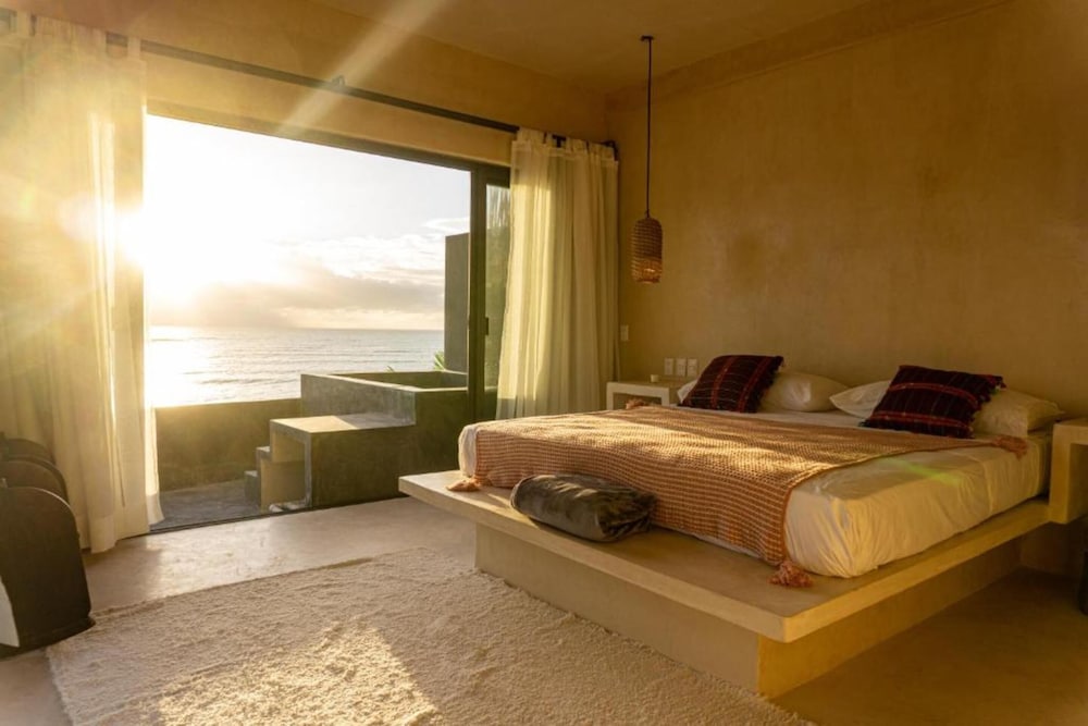 Master, Deluxe, King Bed, Ocean Front, Plunge Pool, Terrace