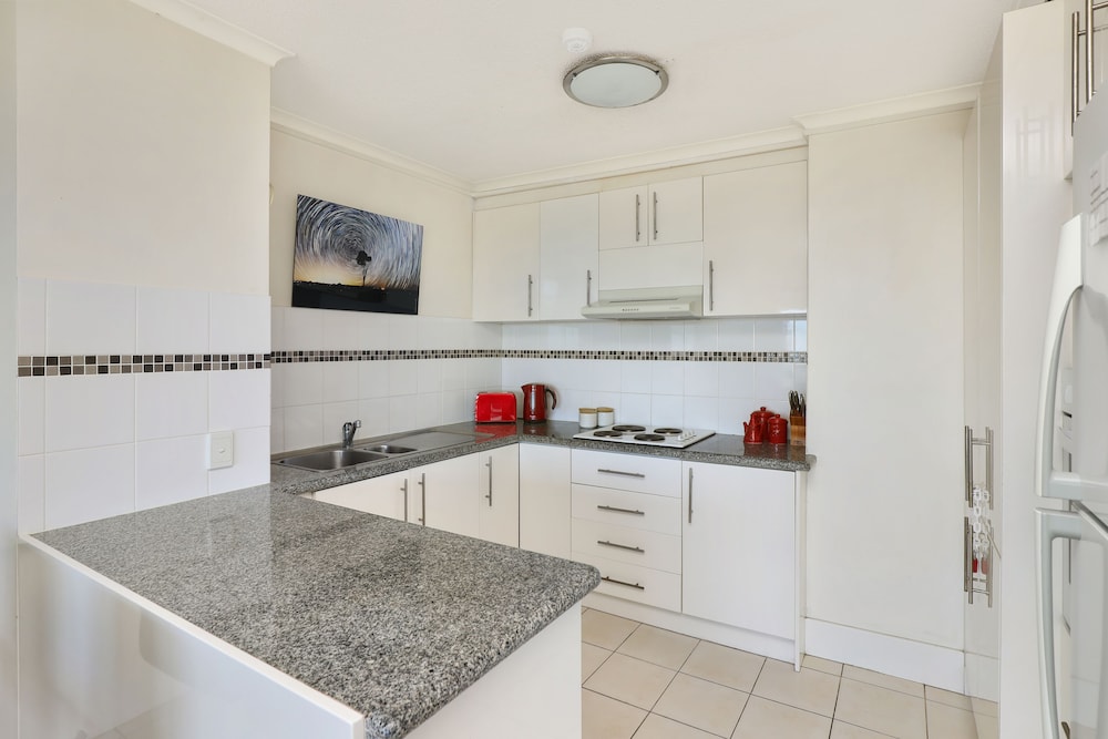Palmerston Tower Holiday Apartments 19/36