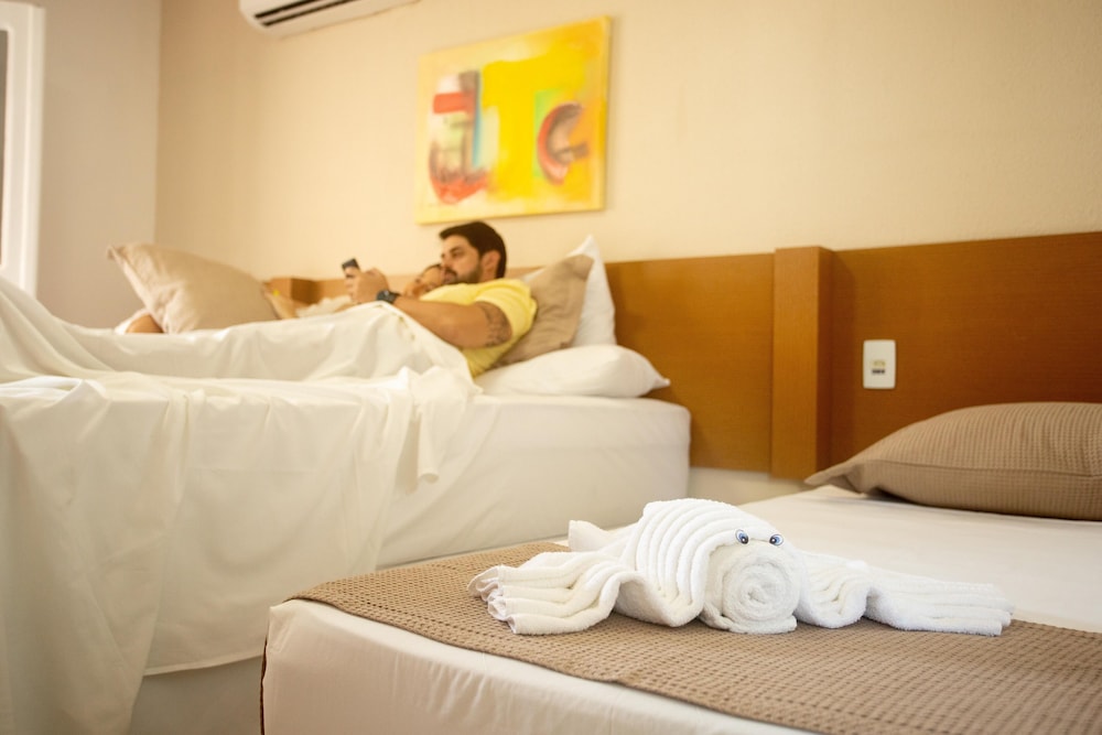 Croa Mares Hotel 11/60