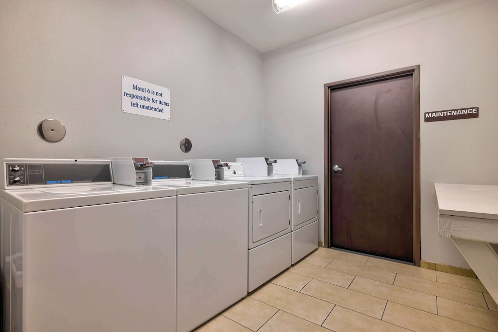 Lobby at Studio6 Suites Texas City, TX – I-45 South, TEXAS CITY - TX