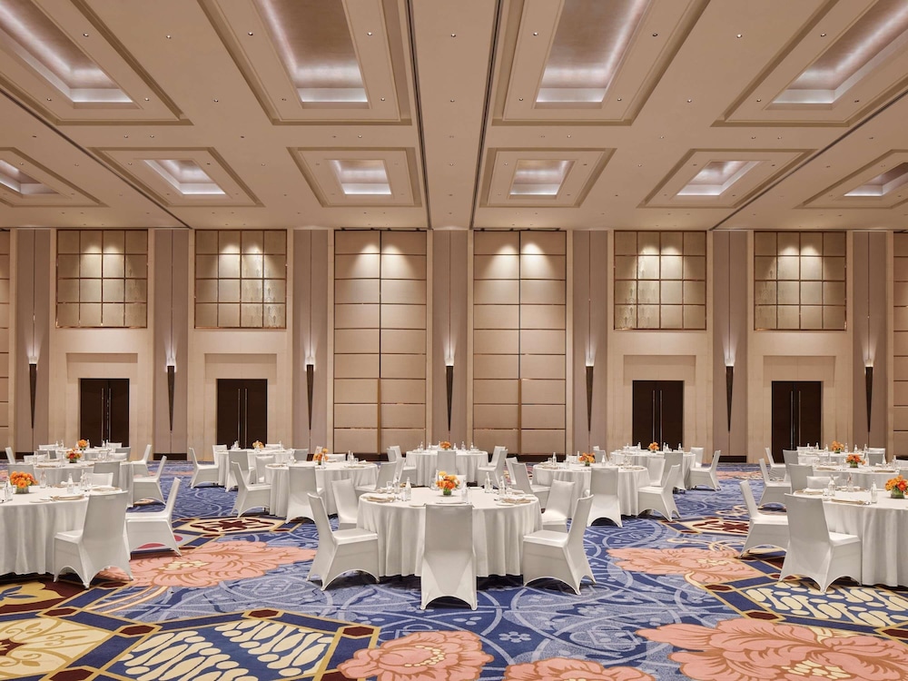 Fairmont Jakarta 65/77