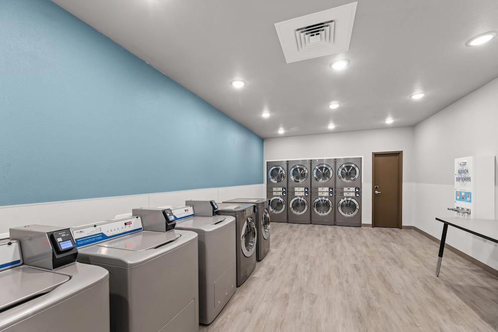 WoodSpring Suites Jackson Pearl I-20 36/58