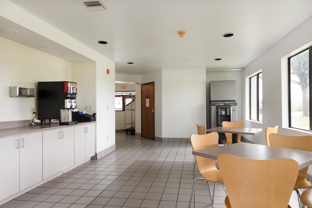 Motel6 Dallas, TX - Northeast 31/45