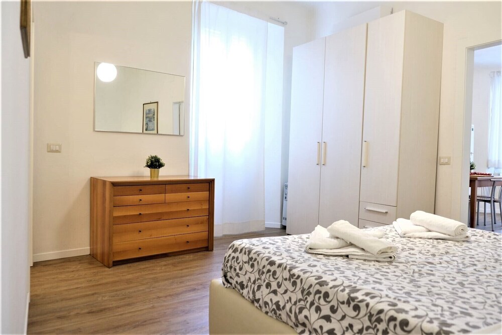 Wine Apartments Florence Morellino 8/28