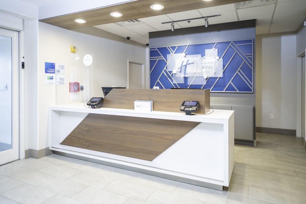 Holiday Inn Express Hotel Suites Atlanta Johns Creek 11/64