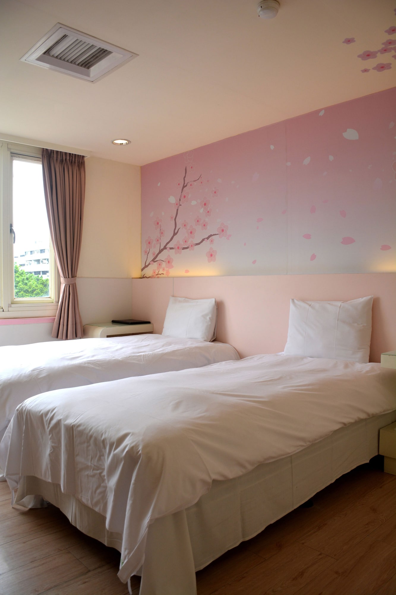 STANDARD, TWIN BEDS