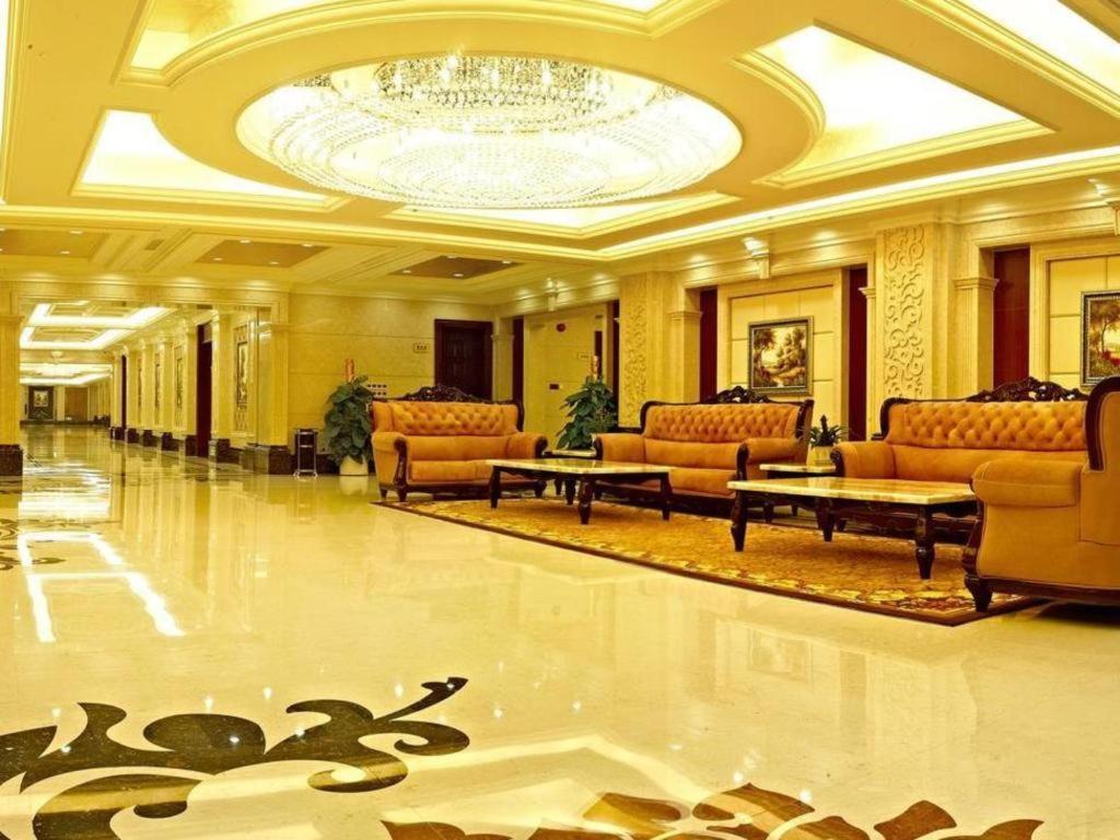 Foshan Huaxia Pearl Hotel 3/82