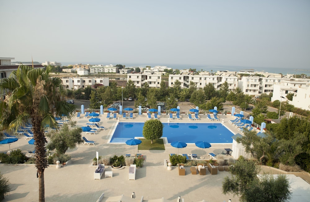 Club Azzurro Hotel & Resort 49/52