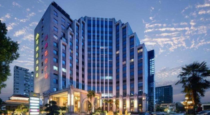 Huana Hotel Minhang Shanghai 3/49