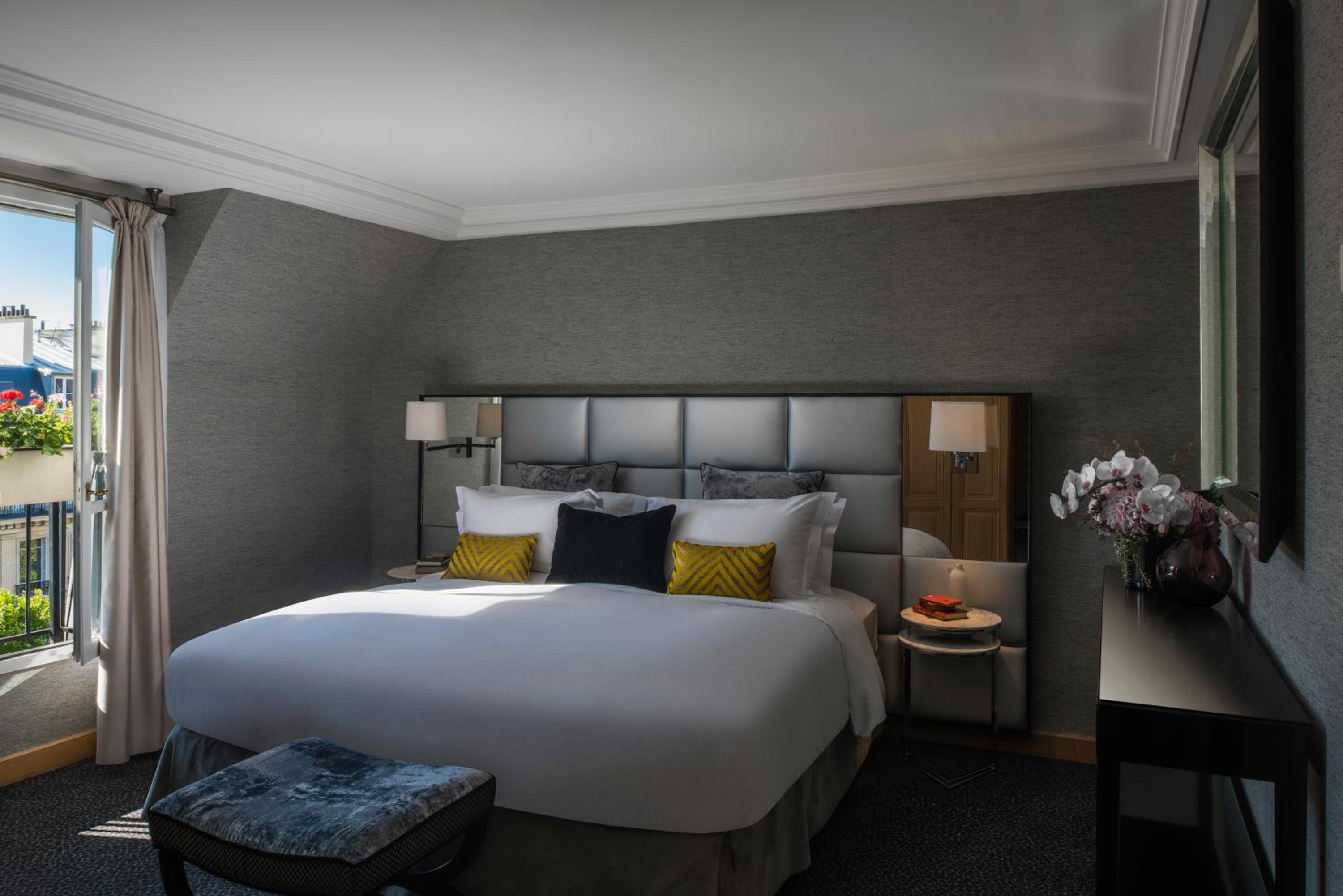 Eiffel, Prestige, Suite, King and Queen Bed, City View