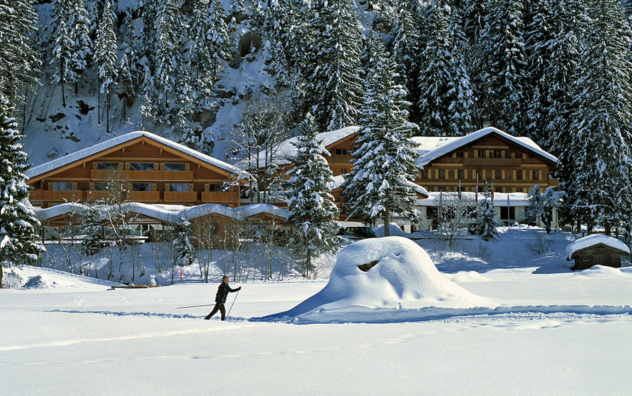 Waldhotel Doldenhorn 48/48