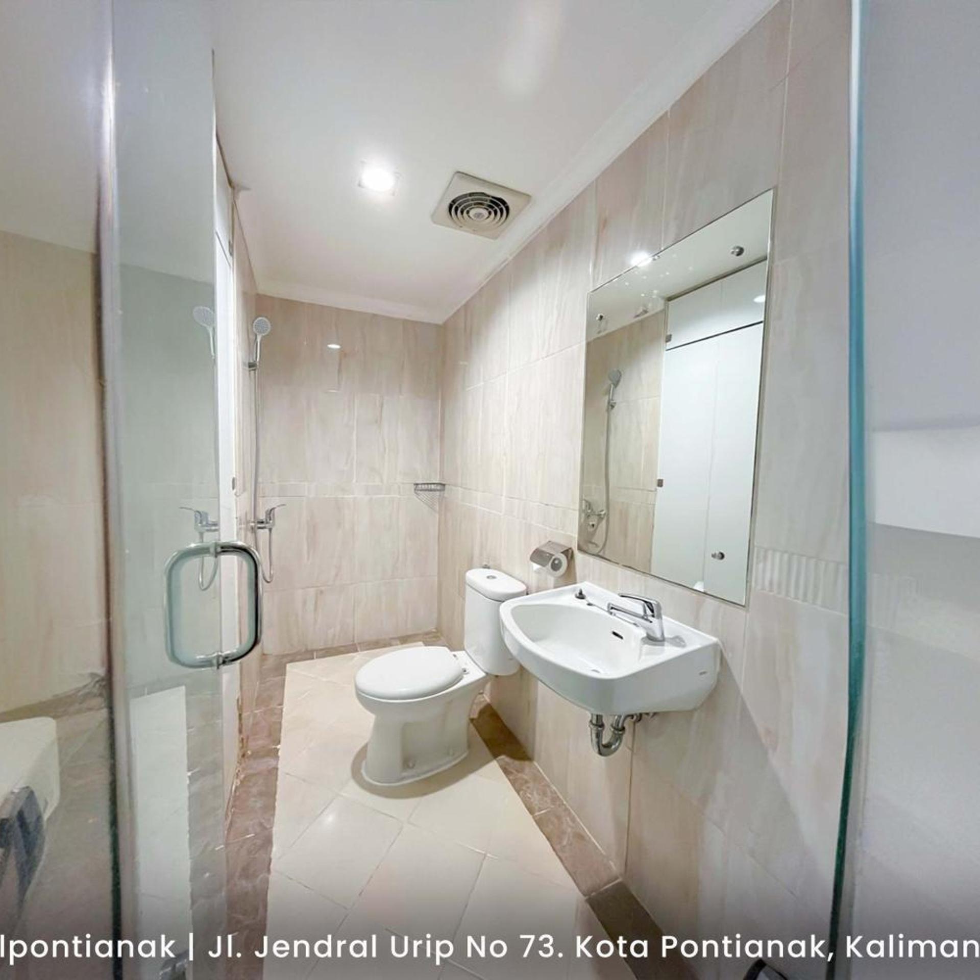 G Hotel Pontianak 46/50