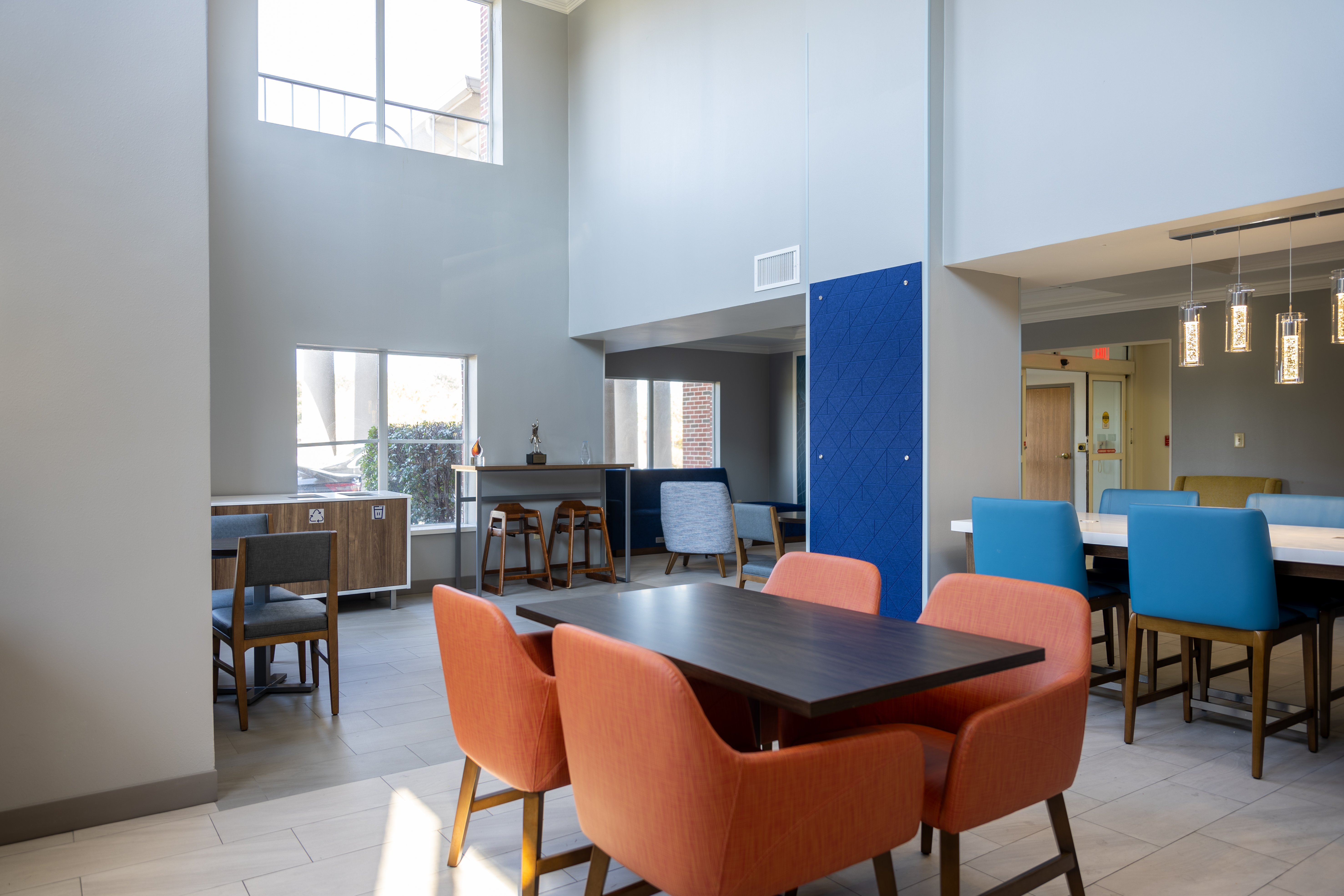 Holiday Inn Express Hotel & Suites Vicksburg 57/74