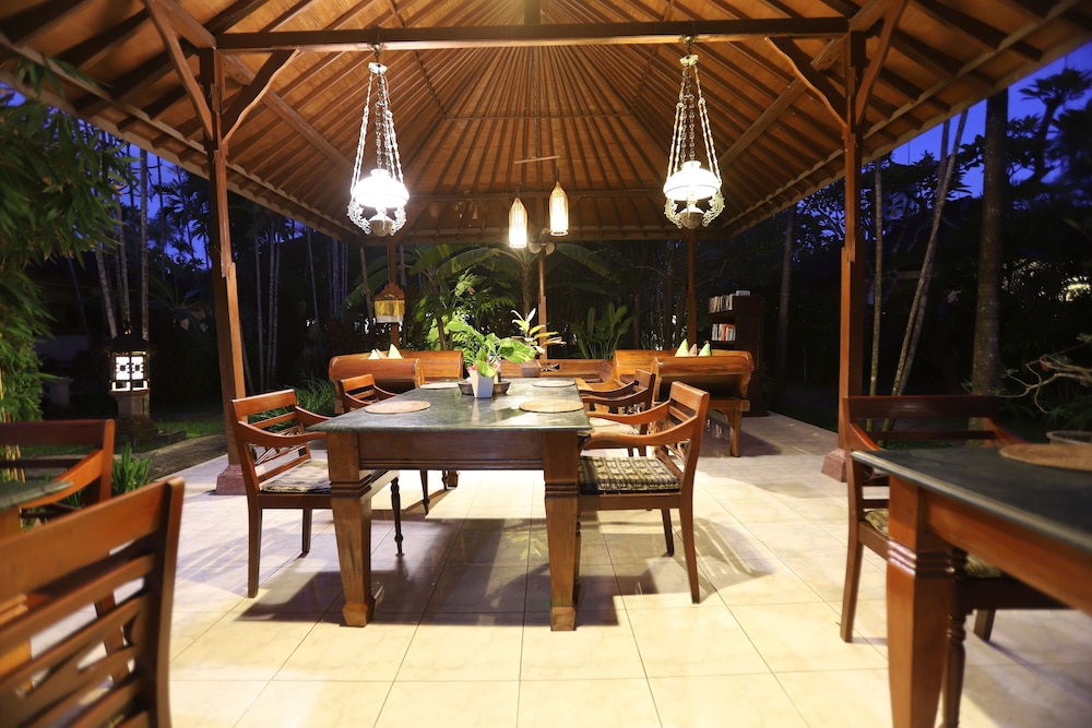 BUMI AYU BUNGALOWS 46/66