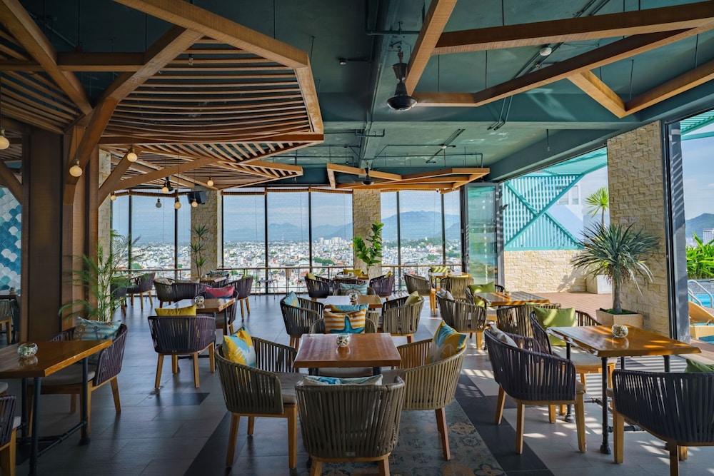 Seaesta Hotel Nha Trang 63/65