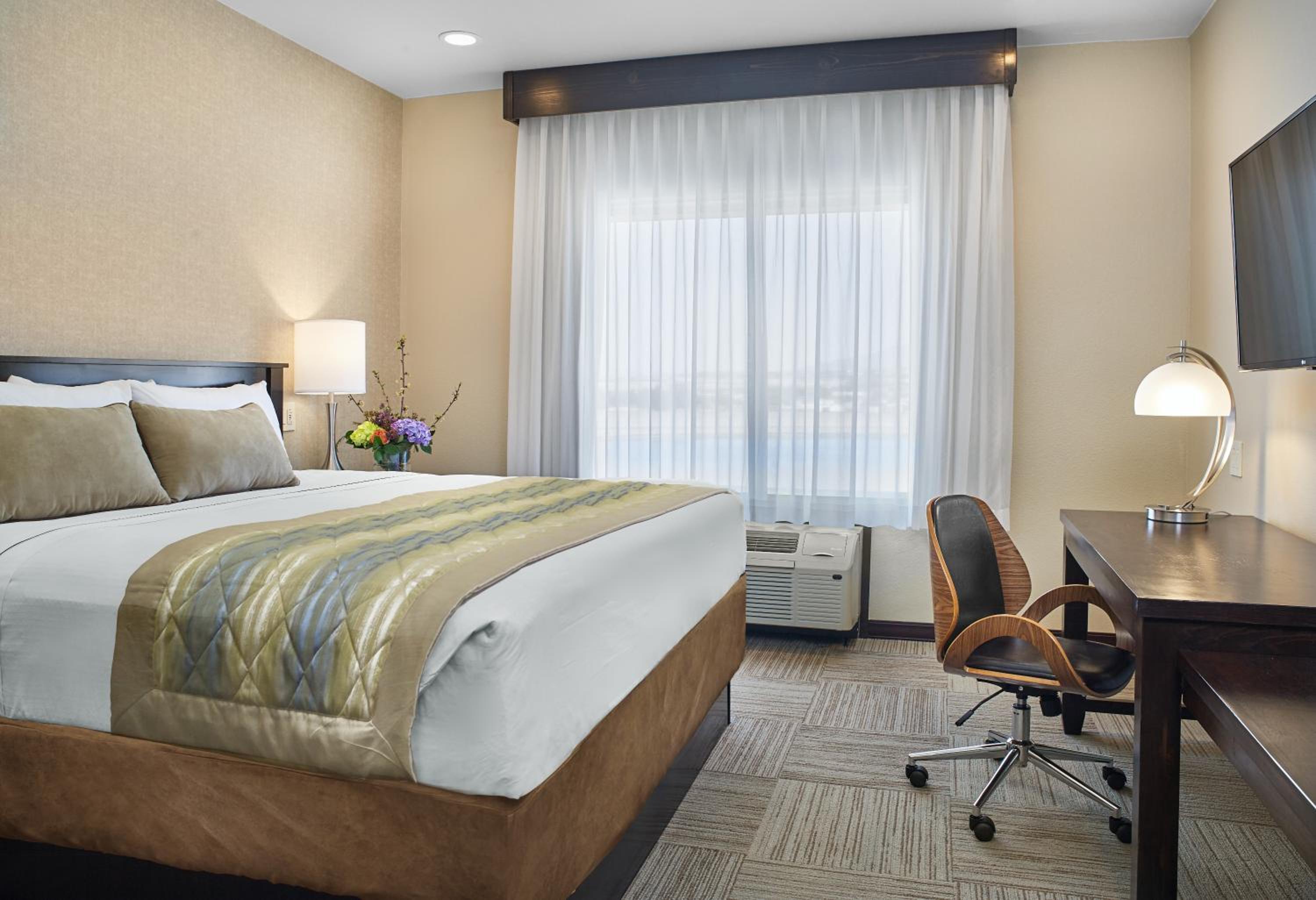 Room, King Bed, Stair Side