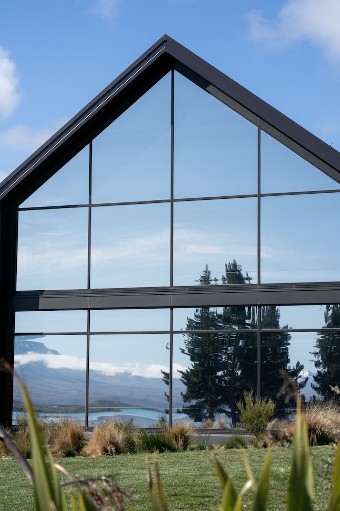 Haka House Lake Tekapo 25/50