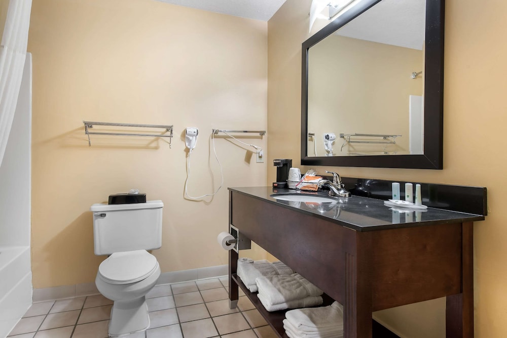 Quality Inn & Suites Lebanon I-65 35/38