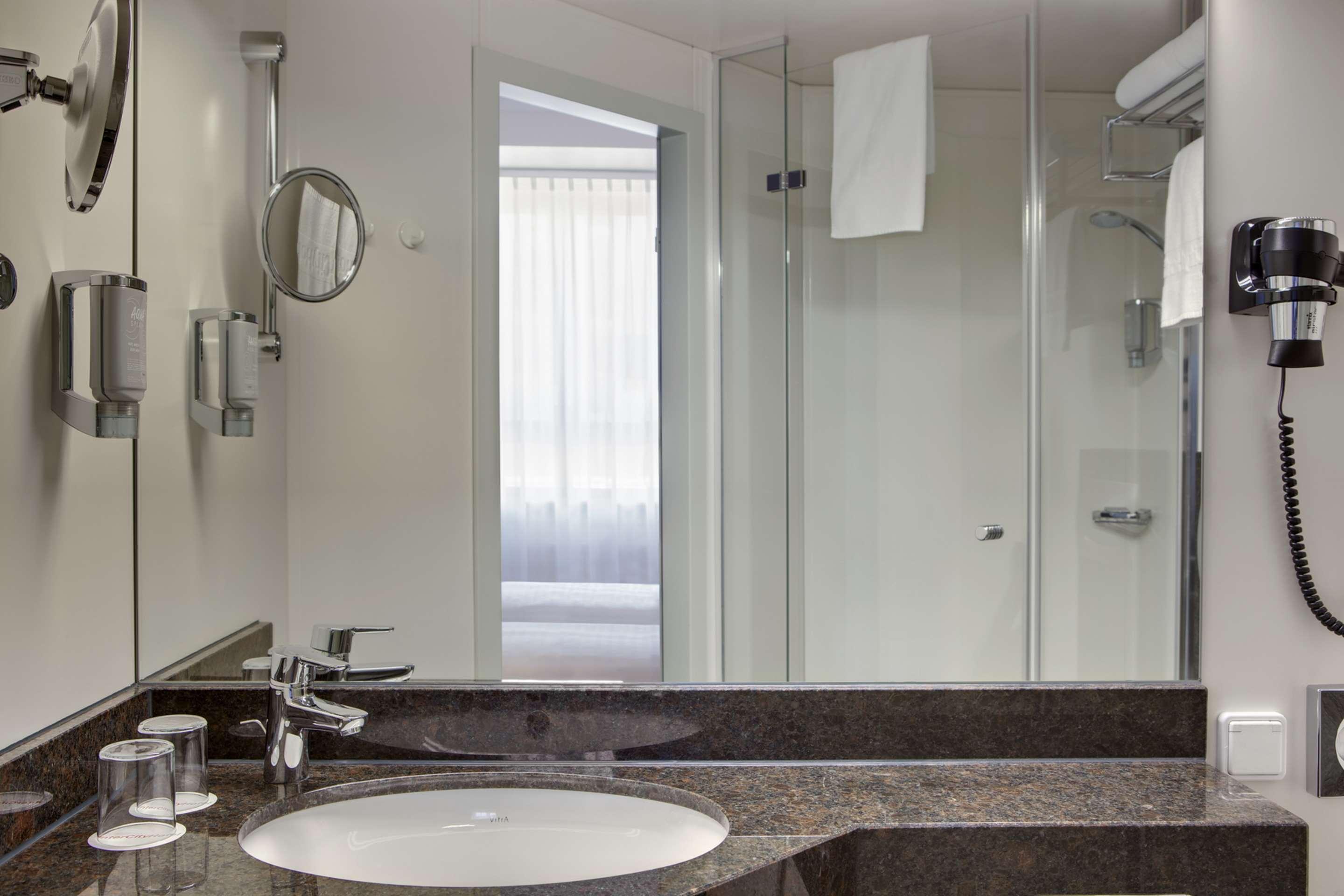 غرفة قياسية بسريرين منفصلين، IntercityHotel Kassel 2/2