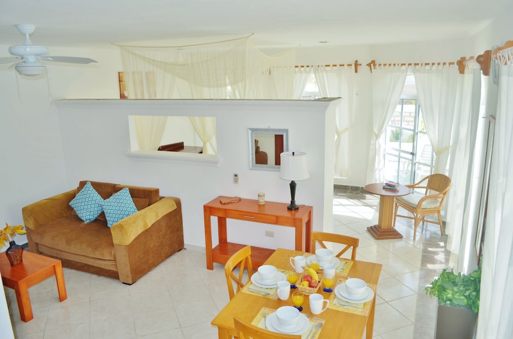 Corales Suites 25/50