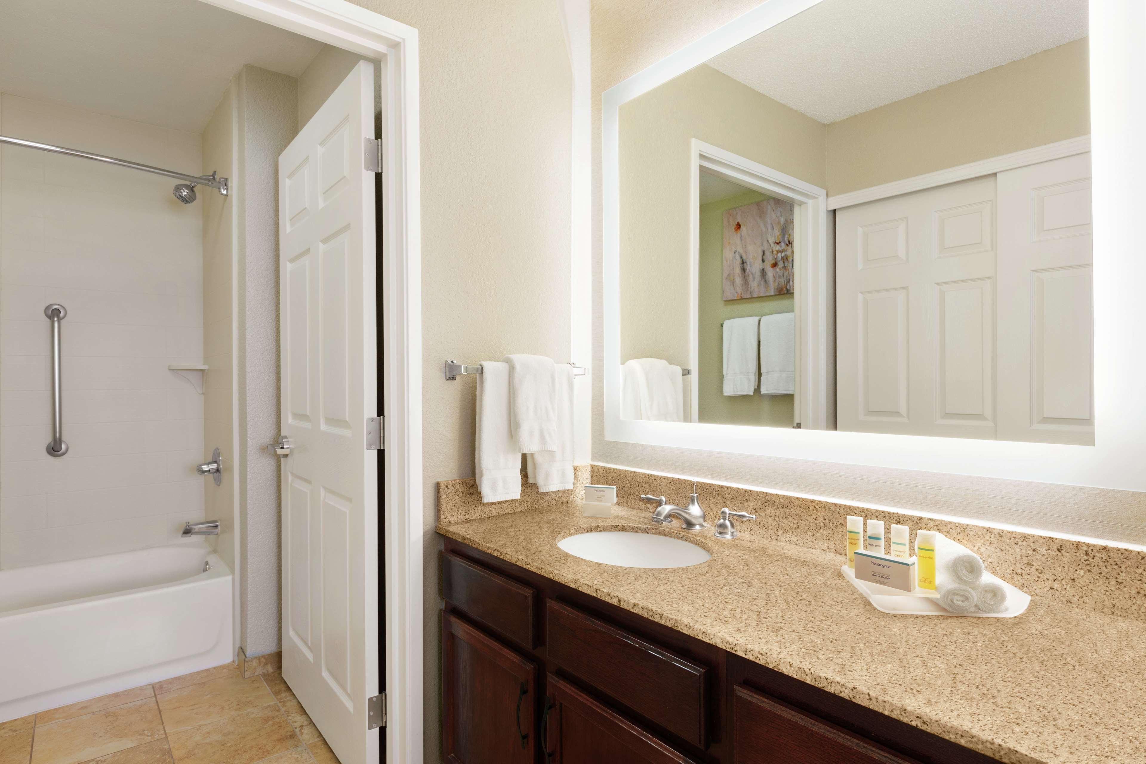 1 Bedroom, Suite