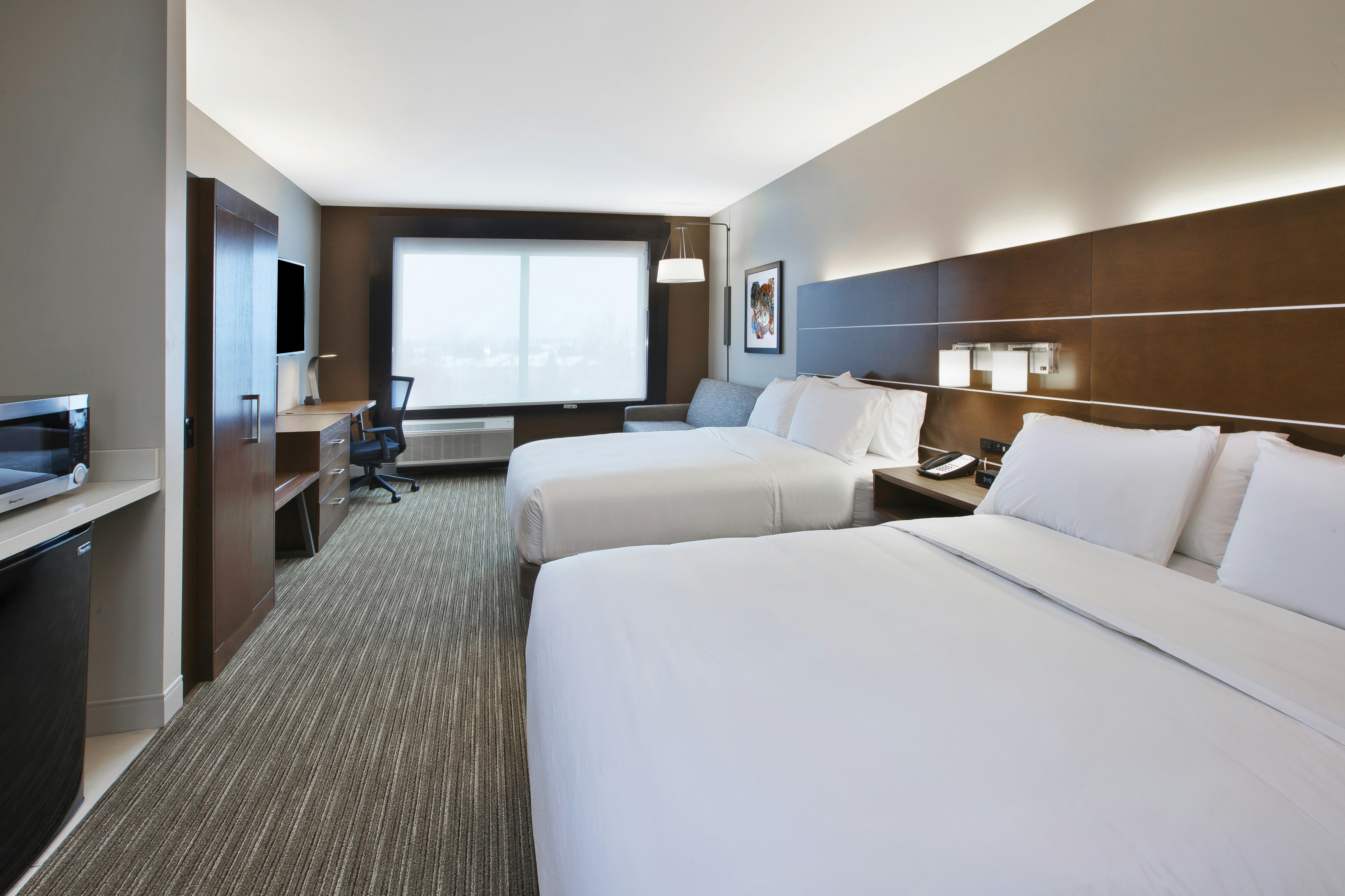 HOLIDAY INN EXPRESS & SUITES OKEMOS - UNIVERSITY AREA 8/41