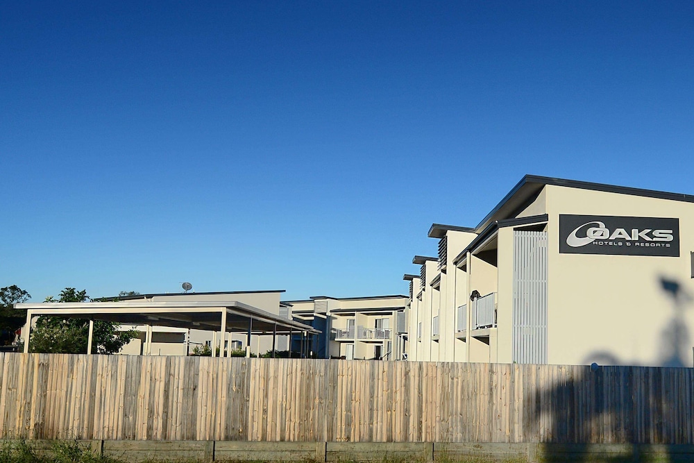 Oaks Middlemount Suites 13/53
