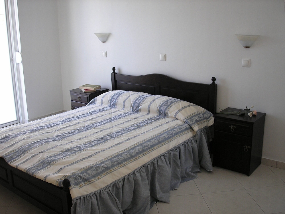 Nephele Apartments 13/50