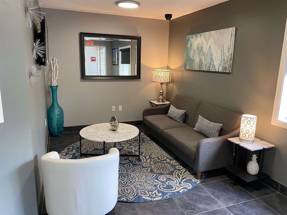 Sonesta Simply Suites Boston Burlington 29/41