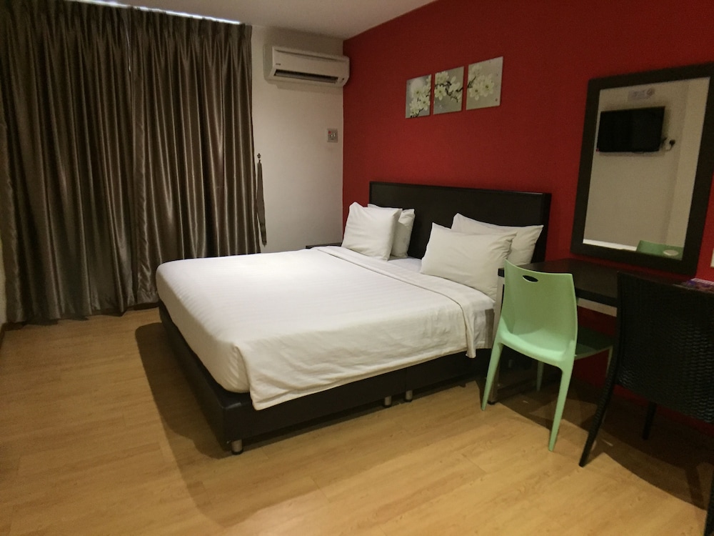 STANDARD, KING BED