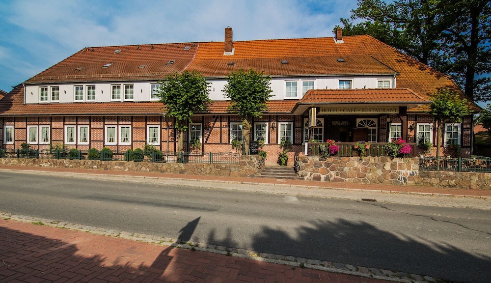 Acht Linden 33/39