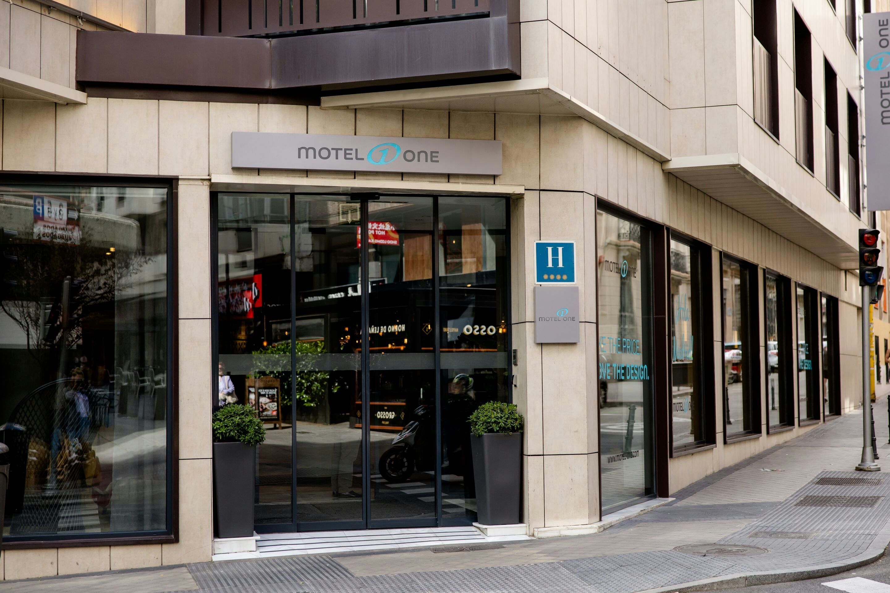 Motel One Madrid Plaza de Espana (ex. Mercure Madrid) 1/24