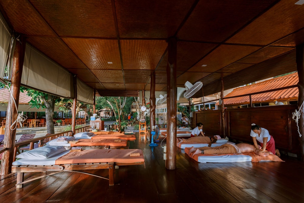 Bundhaya Resort 30/50