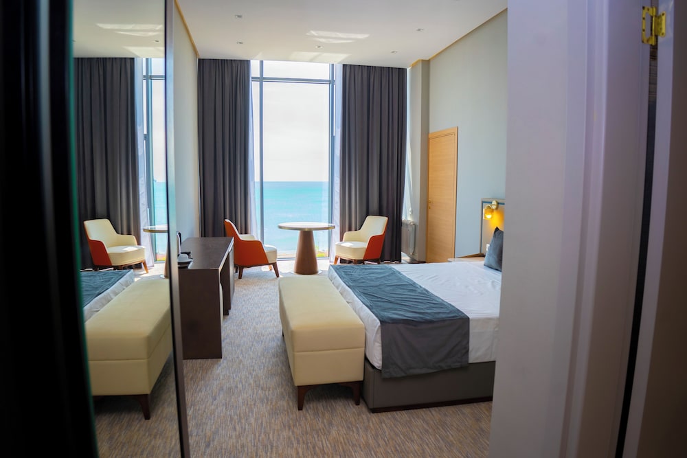 Port Marine Hotel Baku 26/62