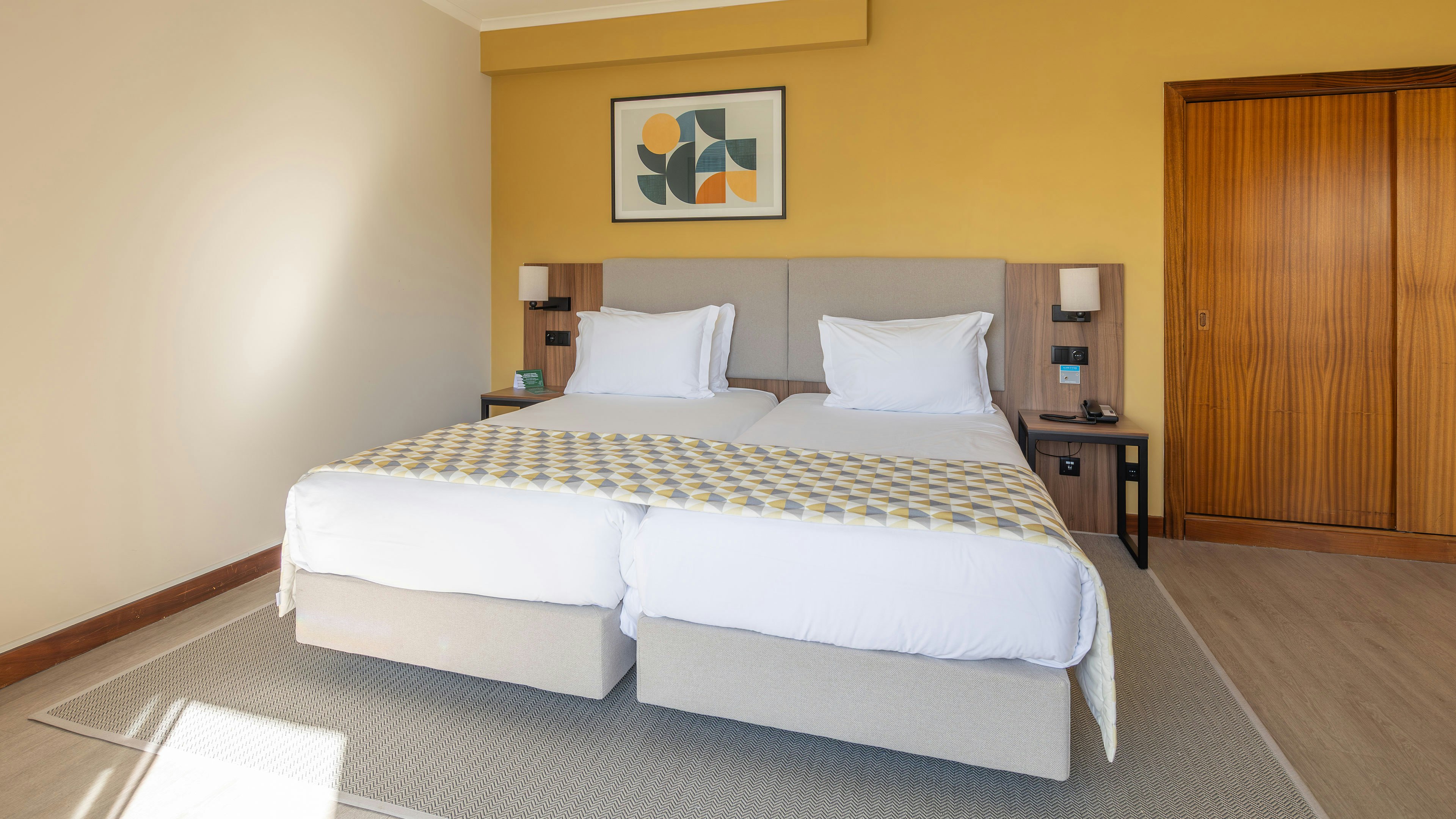 Holiday Inn Algarve Albufeira by IHG 18/79