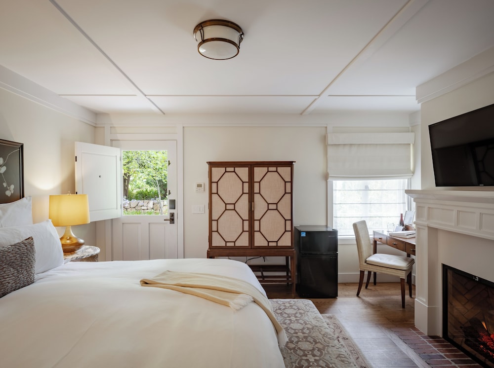 SUPERIOR, KING BED
