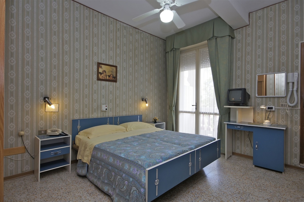 Victory Hotel 14/44