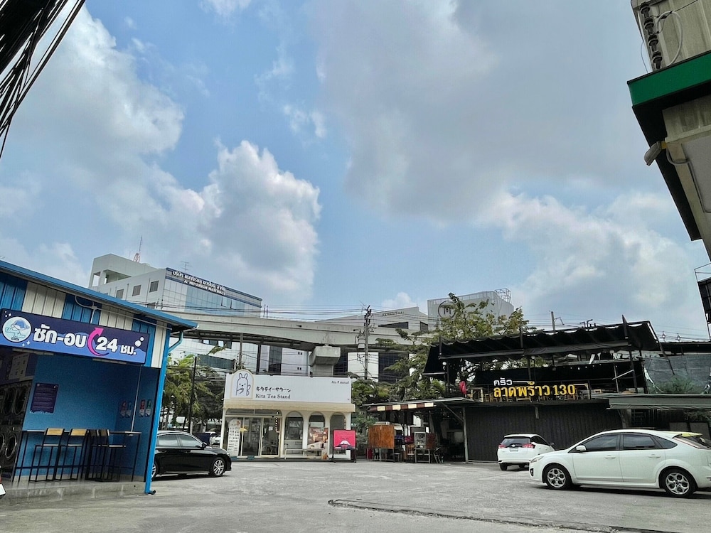 Viewplace Mansion Bangkok Lat Phrao 61/67