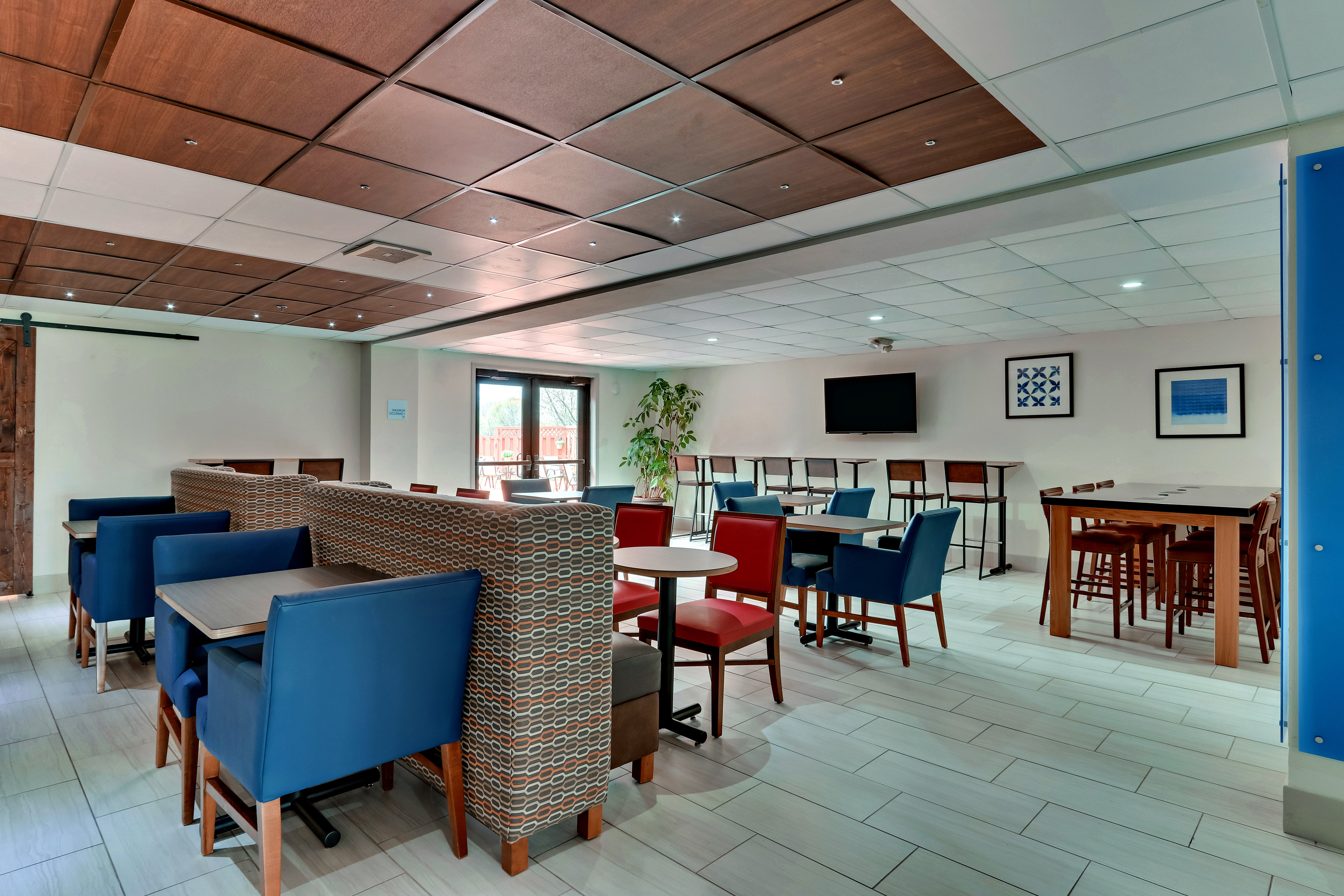 Holiday Inn Express Hotel And Suites Bad Axe 52/64