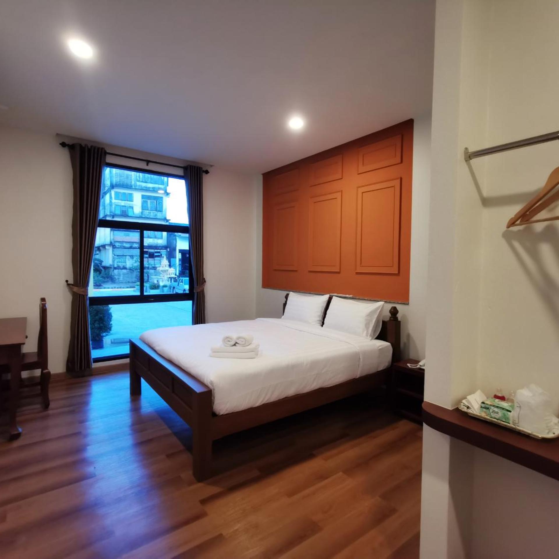 Racha Khong Hotel 22/40