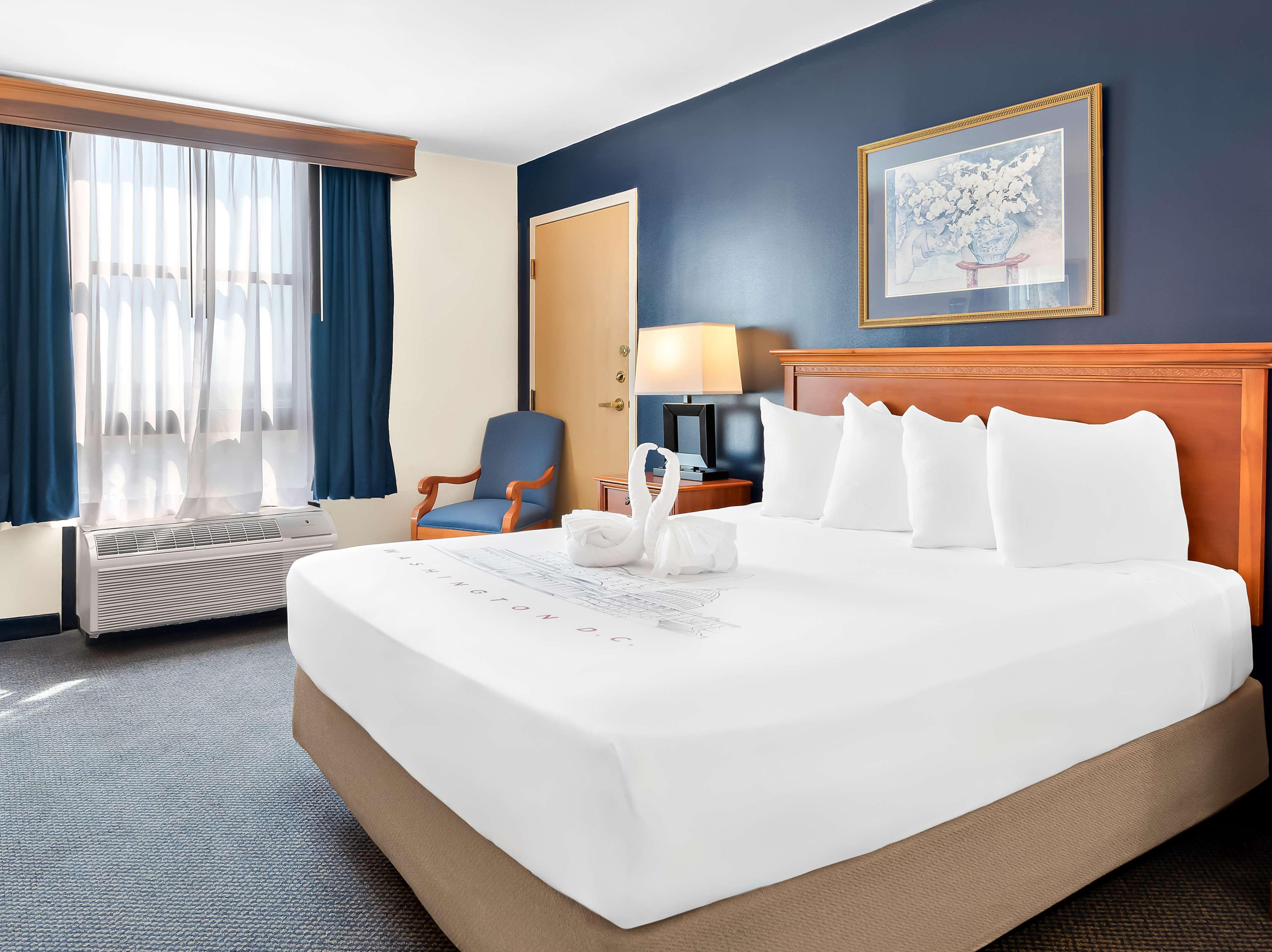 Room, Queen Bed, Executive Level, Accessible