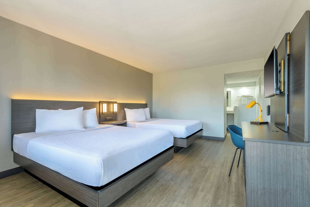 Motel6 Ocala, FL - Conference Center 24/60