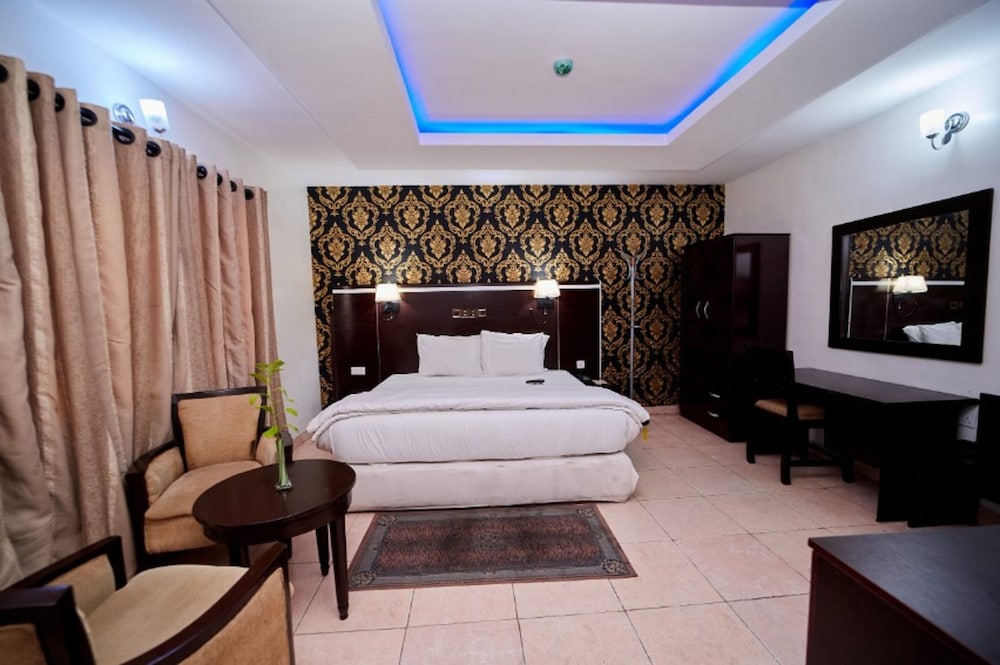 Eemjm Hotels And Suites Limited 19/42