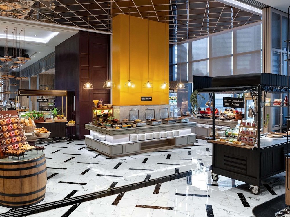 Mercure Bangkok Sukhumvit 24 12/75