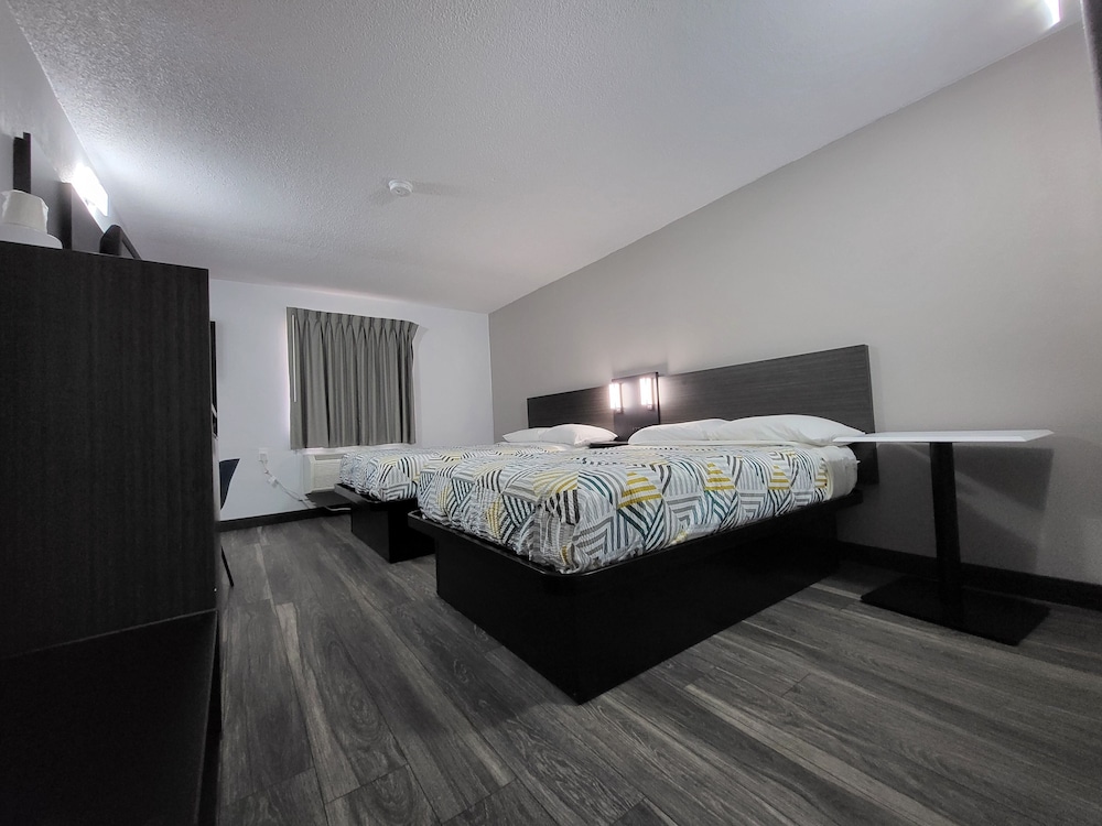Motel6 Omaha, NE 25/55