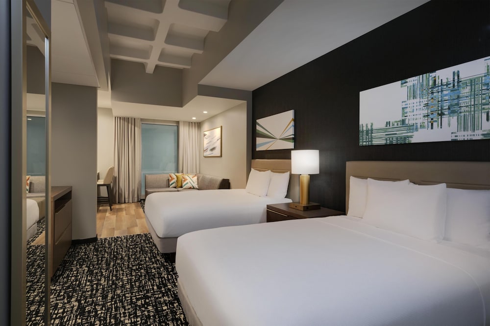Hyatt House LAX - Century Blvd 13/50