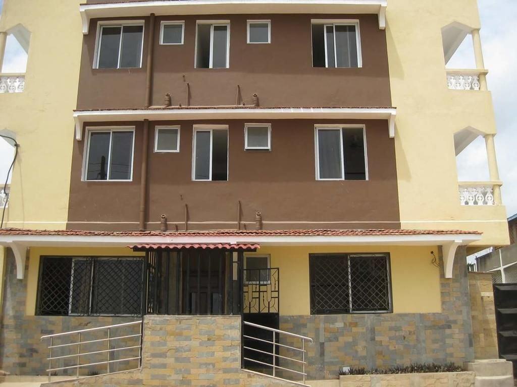 Miritini Golden Guest House 1/18
