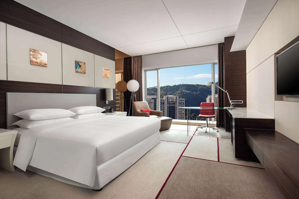 Superior, King Bed