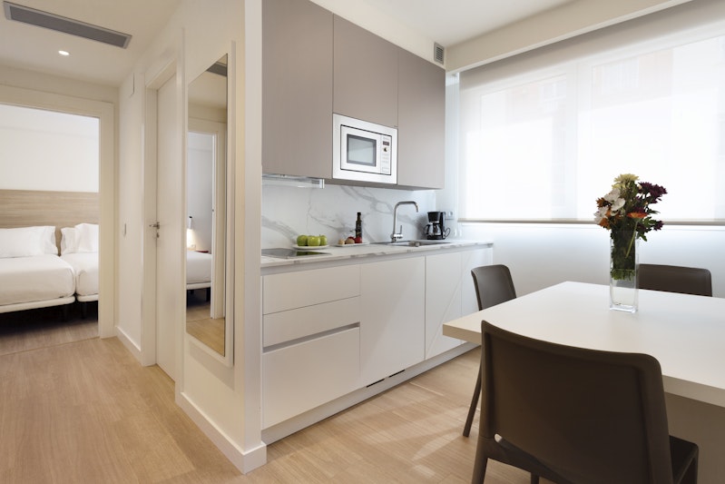 Sercotel Logrono Suites 5/9