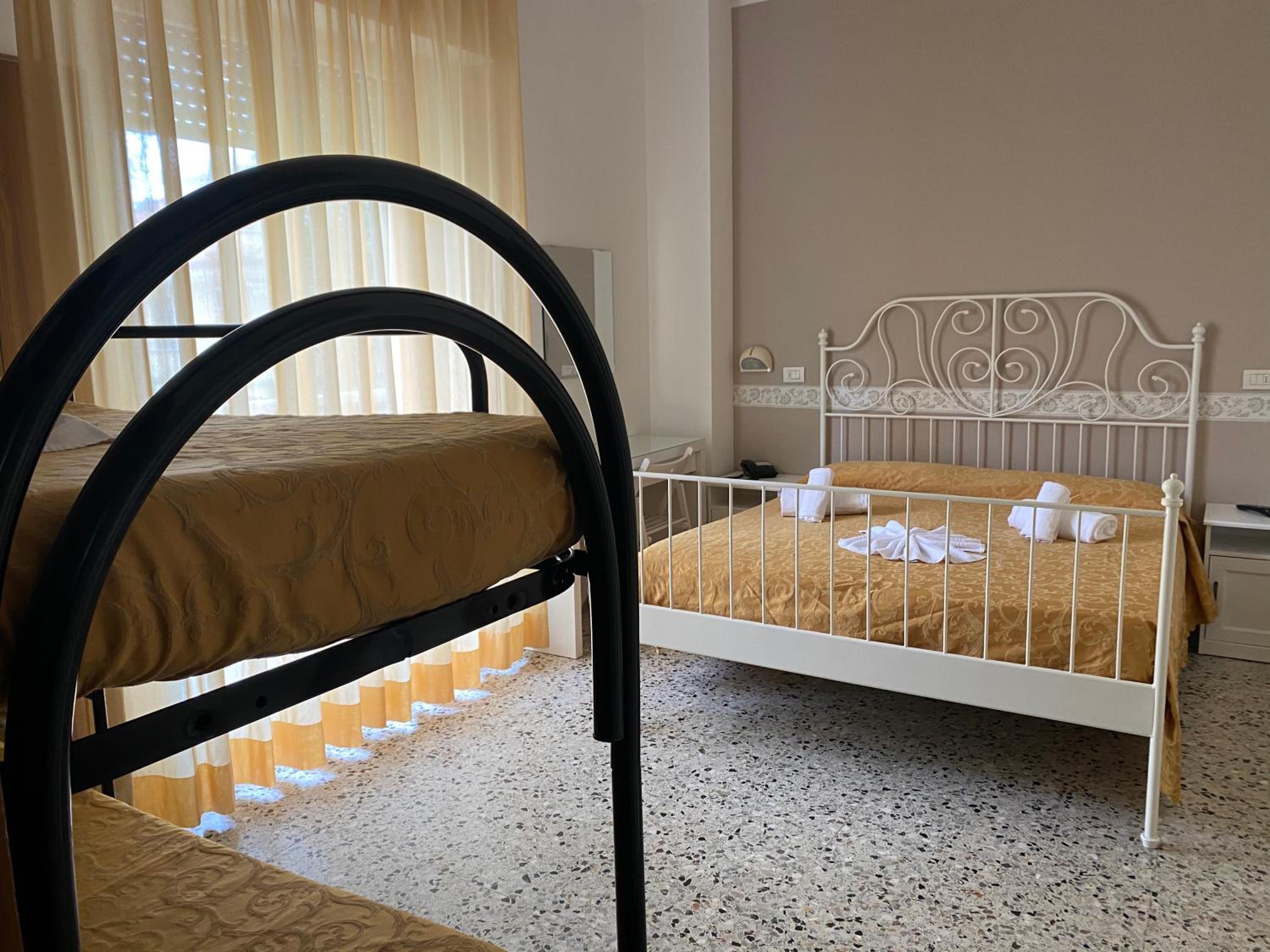 Hotel Modenese 26/50